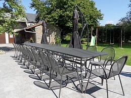 Modern Cottage With Private Garden in Waimes