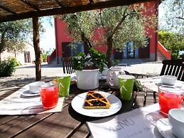Exotic Farmhouse in Montalto di Castro near Sea
