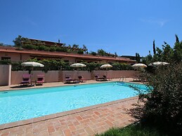 Exotic Farmhouse in Montalto di Castro near Sea