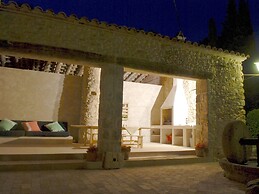 Traditional Estate From the XIV Century, With Swimming Pool