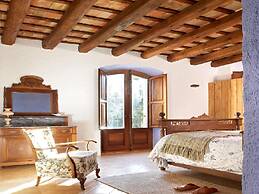 Traditional Estate From the XIV Century, With Swimming Pool