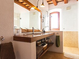 Traditional Estate From the XIV Century, With Swimming Pool