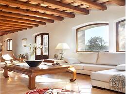 Traditional Estate From the XIV Century, With Swimming Pool