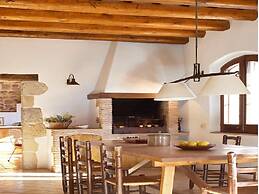 Traditional Estate From the XIV Century, With Swimming Pool