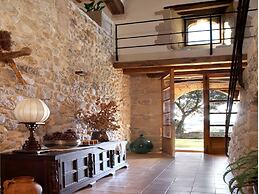 Traditional Estate From the XIV Century, With Swimming Pool