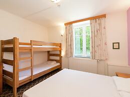 Cottage in Ferrieres With Sauna & Garden