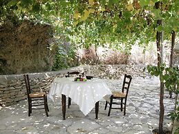 Villa in Crete With Private Pool & Views