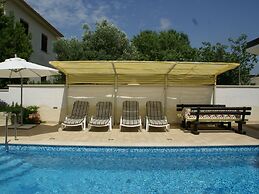 Comfortable Apartment in Vinkuran near Beach