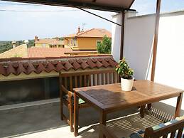 Comfortable Apartment in Vinkuran near Beach