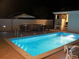 Comfortable Apartment in Vinkuran near Beach