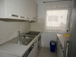 Comfortable Apartment in Vinkuran near Beach