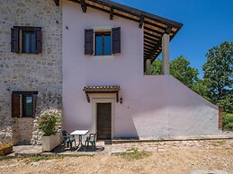 Belvilla by OYO Fonni Giallo
