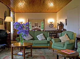 Villa Getaway in Santo Antonio da Serra