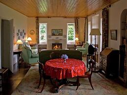 Villa Getaway in Santo Antonio da Serra