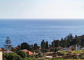 Villa Getaway in Santo Antonio da Serra