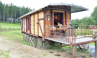 Cozy Mobile Home in Vresse-sur-semois With Terrace