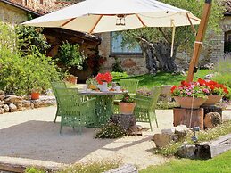 Belvilla by OYO Villa Mezzeria