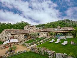 Belvilla by OYO Villa Mezzeria