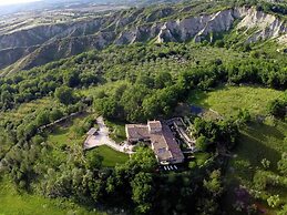 Belvilla by OYO Villa Mezzeria