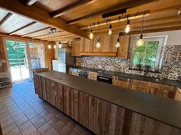 Chalet in Ovifat Near Ski Slopes