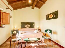 Belvilla by OYO Farmhouse With Garden