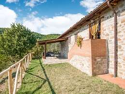 Belvilla by OYO Farmhouse With Garden