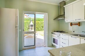 Holiday Home Vilamoura With Pool Near Beach