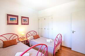Holiday Home Vilamoura With Pool Near Beach