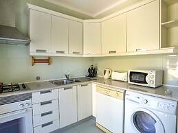 Beautiful Holiday Home in Vilamoura With Private Pool