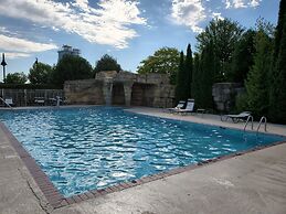 Bridgeport Waterfront Resort