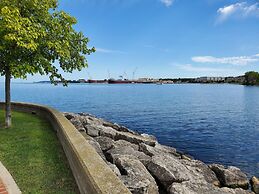 Bridgeport Waterfront Resort