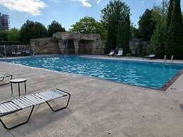 Bridgeport Waterfront Resort
