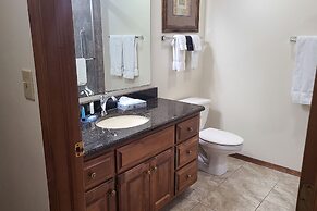 Bridgeport Waterfront Resort