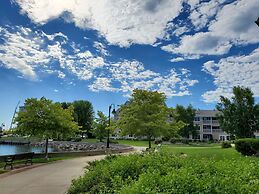 Bridgeport Waterfront Resort