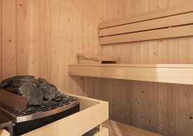 Villa With a Sauna in Tjeukemeer