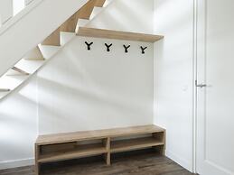 Villa With a Sauna in Tjeukemeer