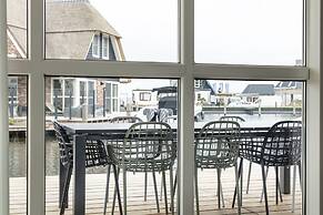 Villa With a Sauna in Tjeukemeer