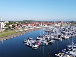Stylish Holiday Home with Fireplace near Oosterschelde