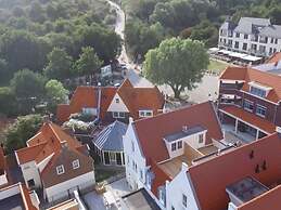 Lush Apartment With Roof Terrace