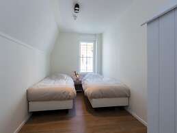 Lush Apartment With Roof Terrace