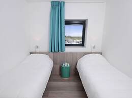 Contemporary Apartment in Kamperland near Lake