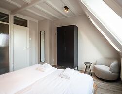 Farmhouse Apartment Near De Slufter