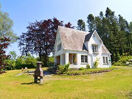 A Superb Cottage in the Middle of a Natural Park
