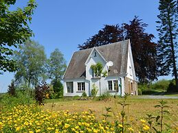 A Superb Cottage in the Middle of a Natural Park