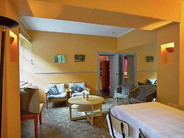 Spacious Family Home, Sosoye