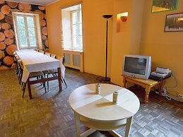 Spacious Family Home, Sosoye