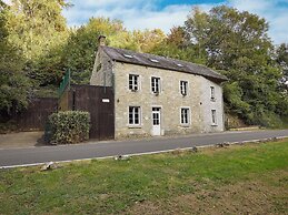 Spacious Family Home, Sosoye