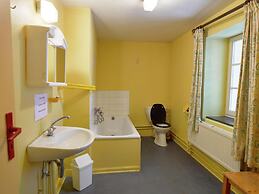 Charming and Well Renovated Country House