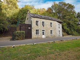 Charming and Well Renovated Country House