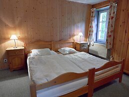 Spacious Family Home, Sosoye